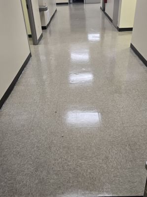 Commercial Floor Strip & Wax in Pittsburgh, PA (4)