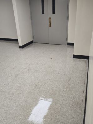 Commercial Floor Strip & Wax in Pittsburgh, PA (2)