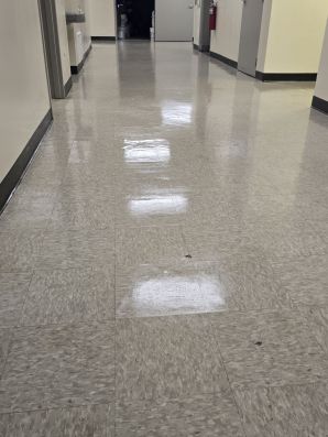 Commercial Floor Strip & Wax in Pittsburgh, PA (6)