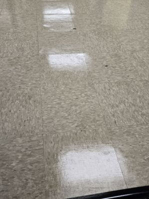 Commercial Floor Strip & Wax in Pittsburgh, PA (3)